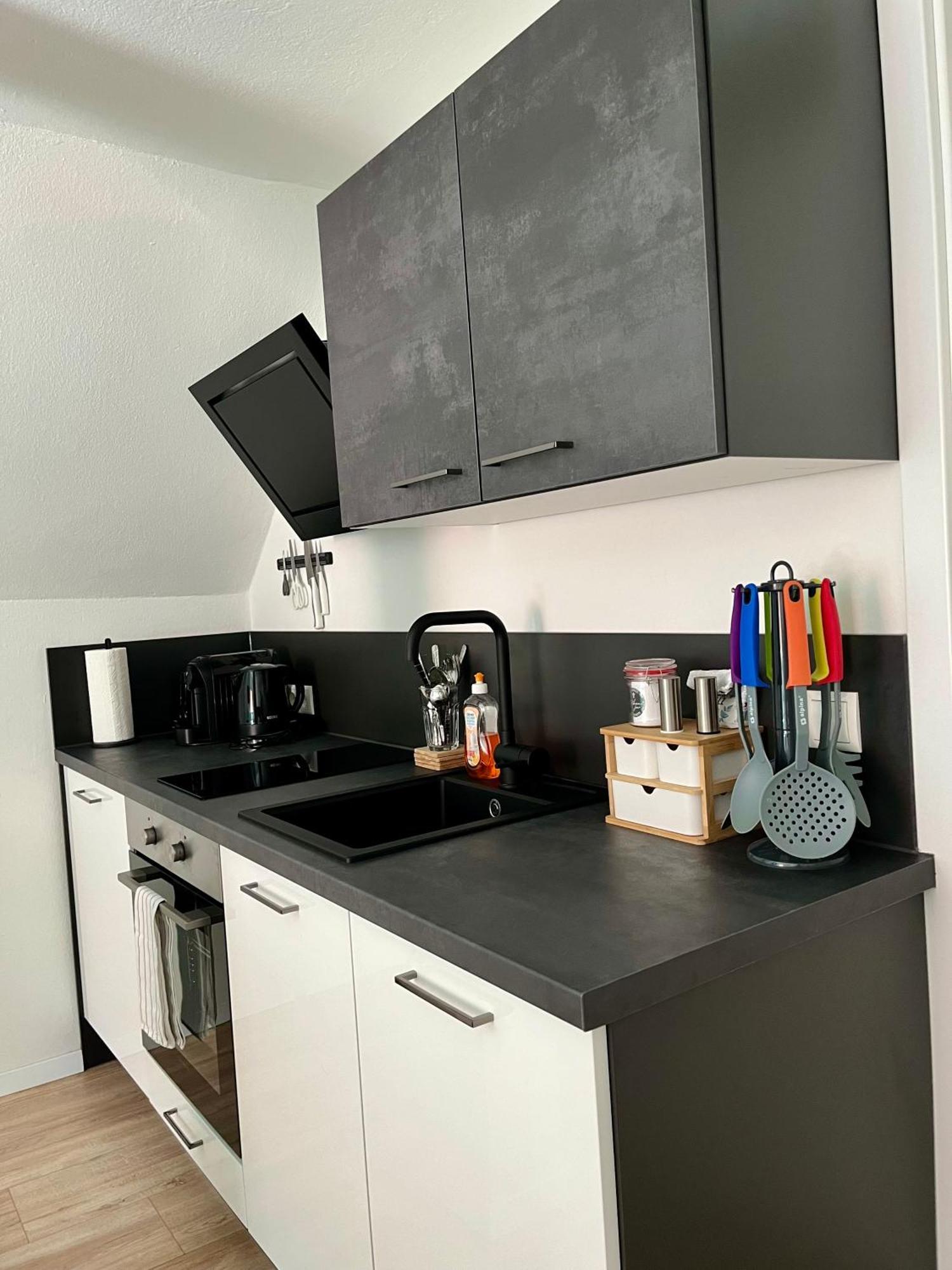 Flores City Center Studio - Easy Self-Check-In Graz Buitenkant foto
