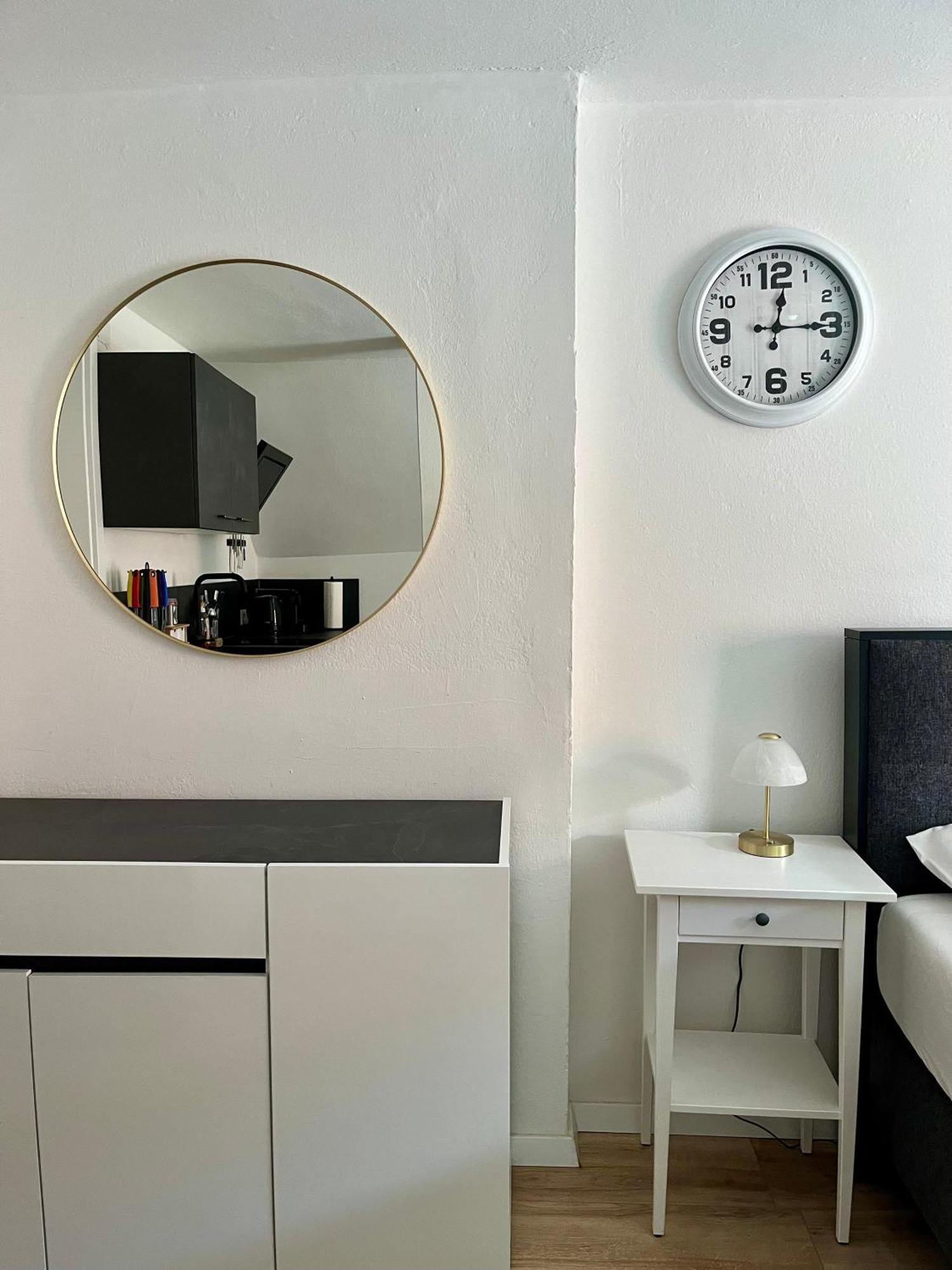 Flores City Center Studio - Easy Self-Check-In Graz Buitenkant foto